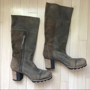 Sorel block knee high boots, size 9